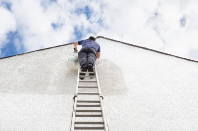 Peinture extérieure à Courtillers — façades et ravalement